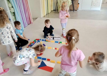 915d6d22-594c-4cf5-b4e6-415c42fc2e43.jpg.crdownload