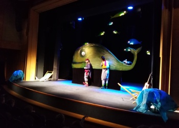 Divadlo Radost - Kolíbá se velryba