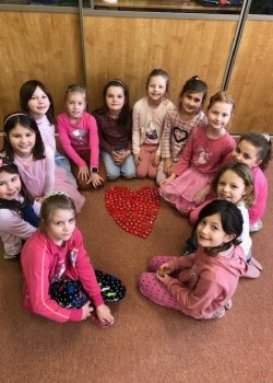 Valentýn - růžový den v 1. třídě